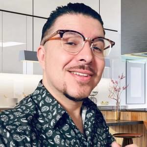 Meet your Posher, Pilar